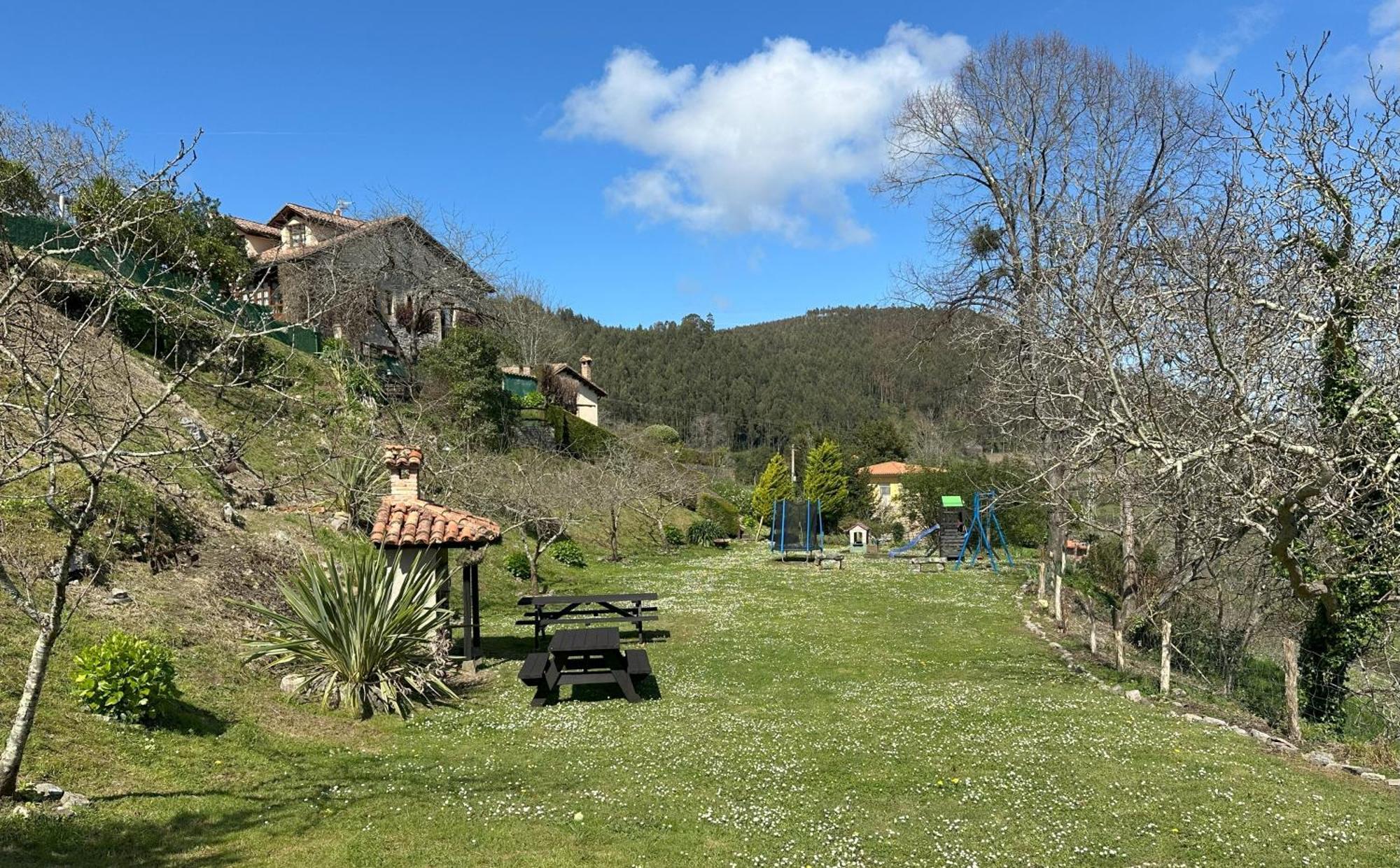 La Nozal De La Pena Pensionat Villaviciosa  Exteriör bild